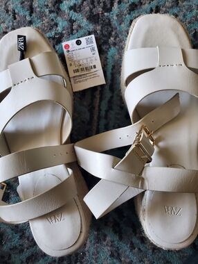 ZARA Cream Buckle Espadrille Sandals